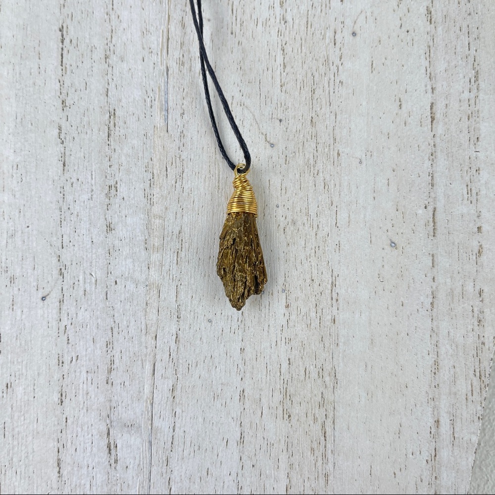 🚫SOLD🚫 NWOT Sage Goddess Alchemist Gold Plated Black Kyanite Pendant Necklace - Picture 7 of 16